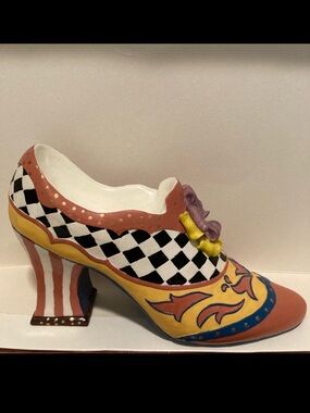 Unique decorative vintage look shoe decor